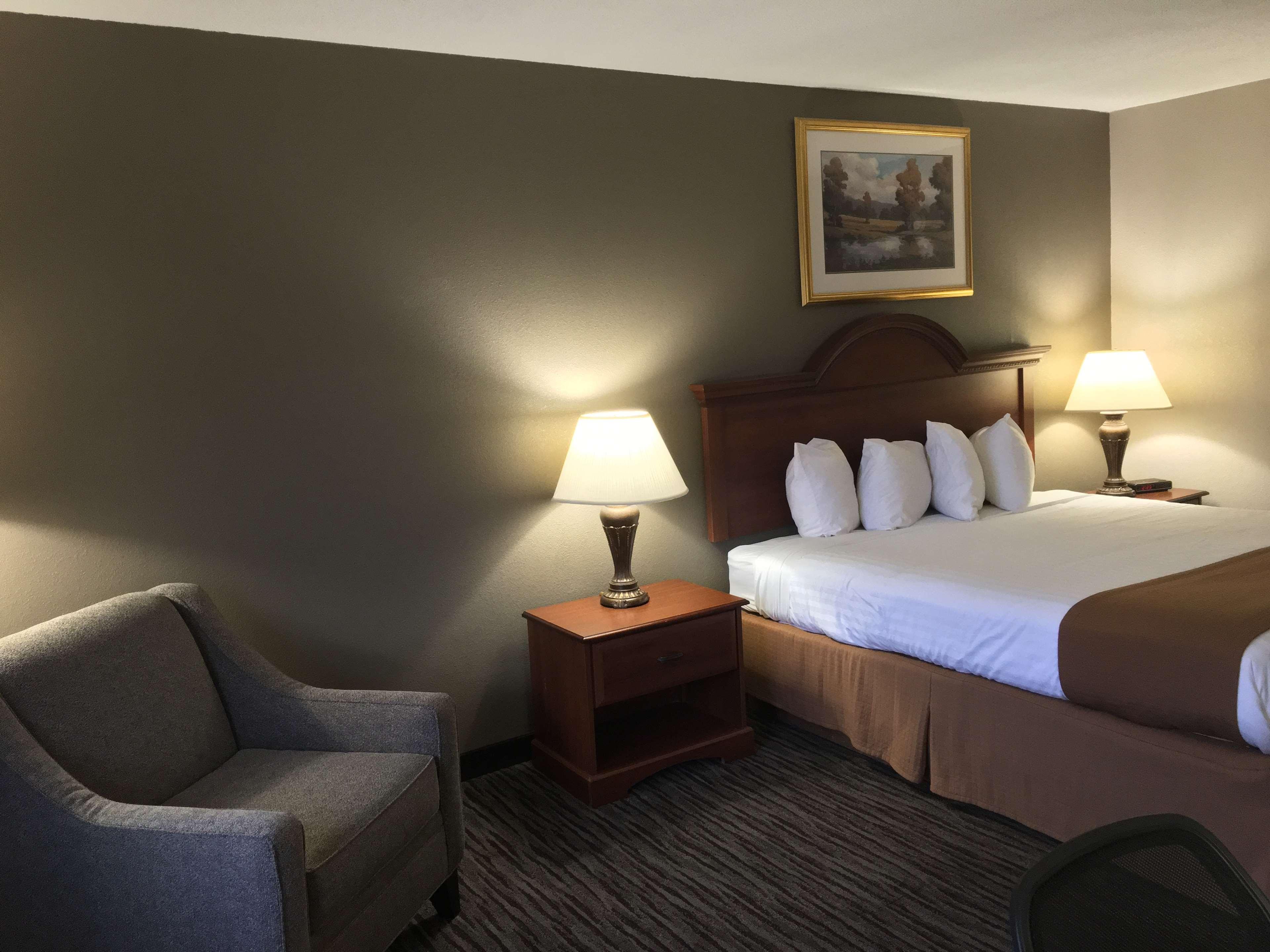 Best Western Gateway Adirondack Inn Utica Buitenkant foto