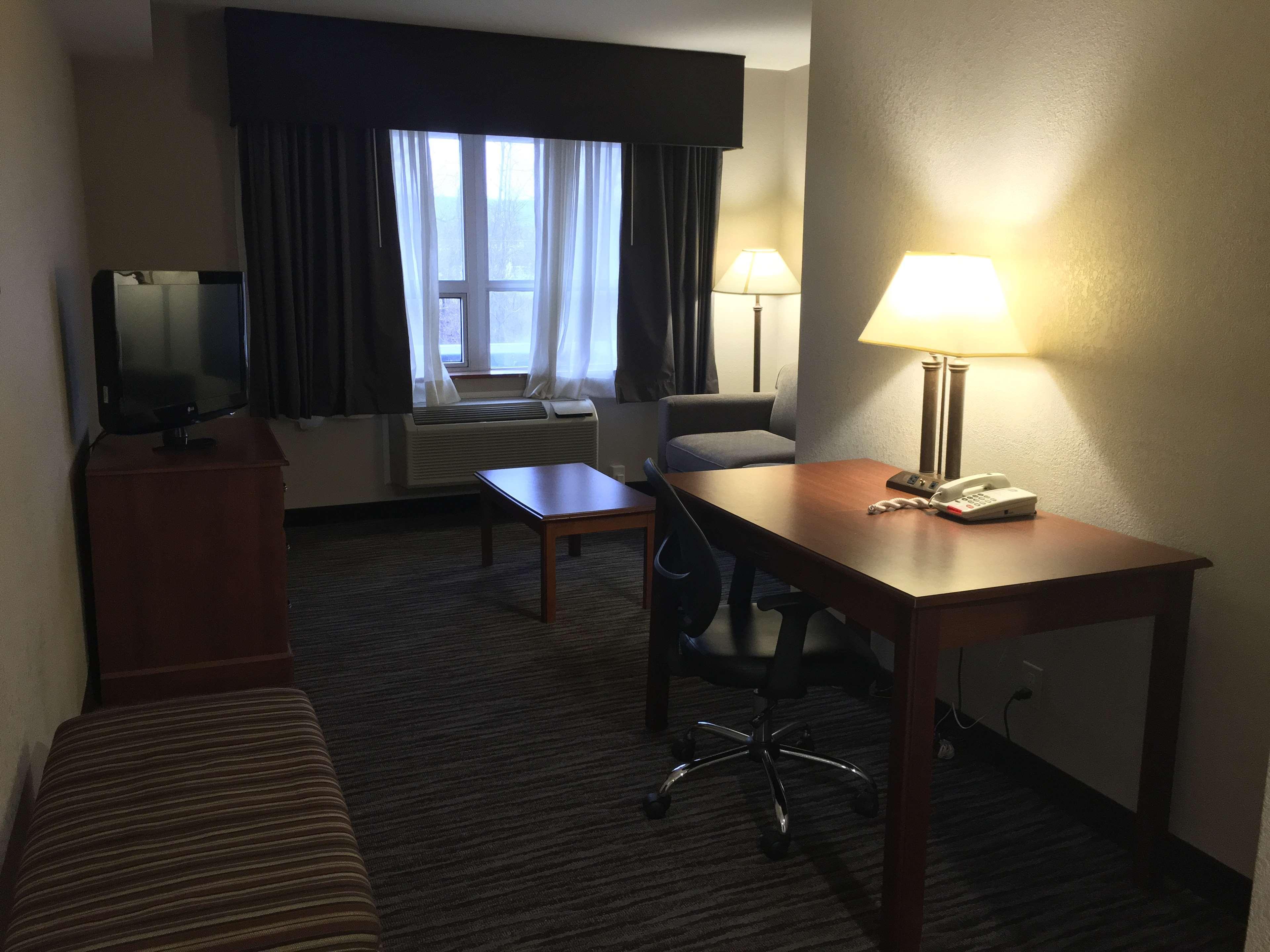 Best Western Gateway Adirondack Inn Utica Buitenkant foto
